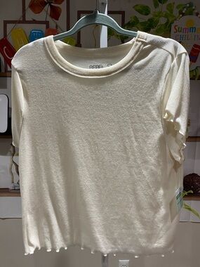 REBEL Sky Cream Ribbed Knit Top size XL. Ptp is 21